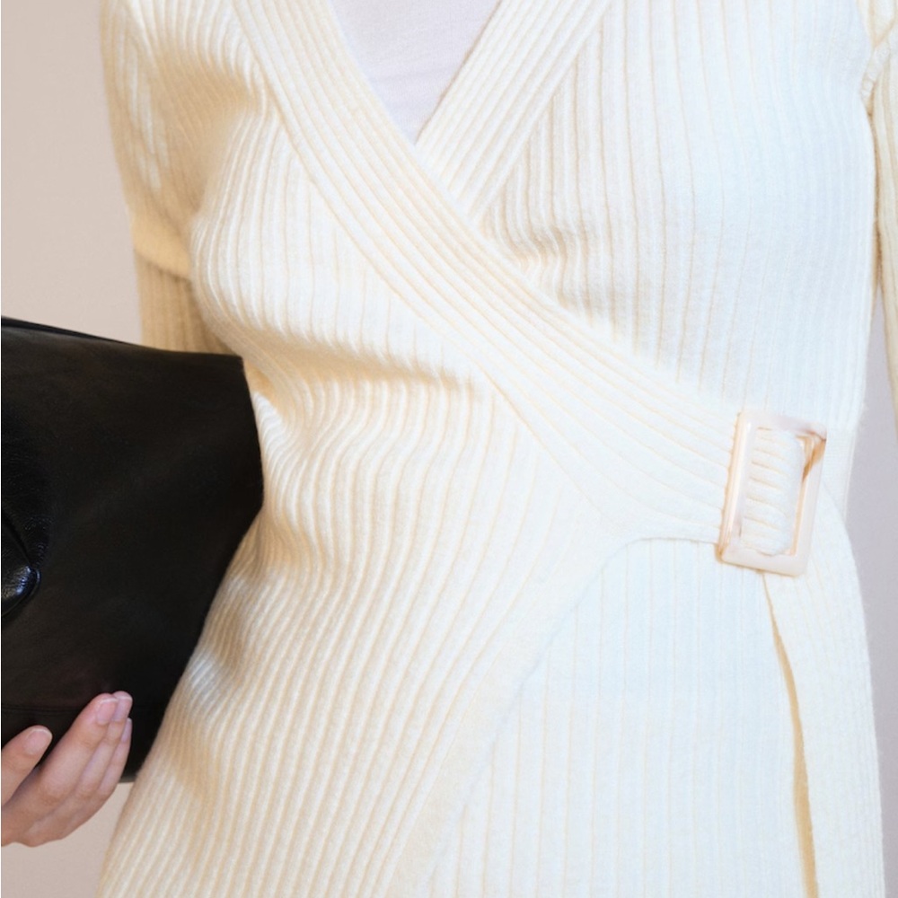 Mango Cream V-Neck Sweater